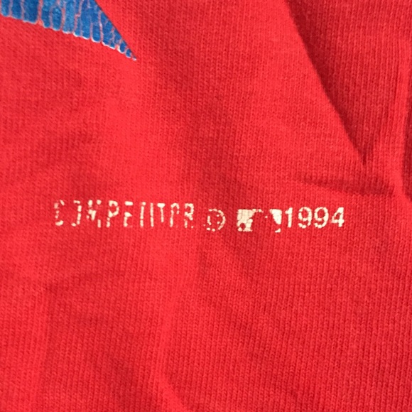 - Vintage 1994 Philadelphia Phillies t-shirt. - Picture 3 of 3